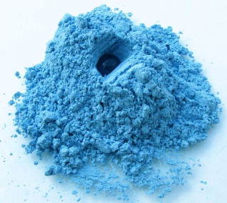 blue-clay-stimulates-the bleeding