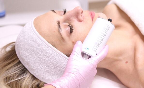 Endosphere skin facial therapy for a rejuvenating effect